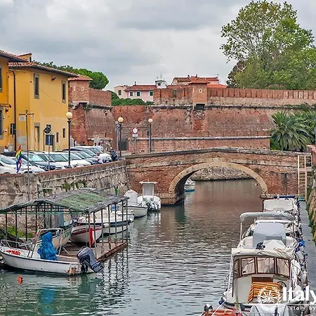 Trilo Largo Bella Vista Апартаменты *